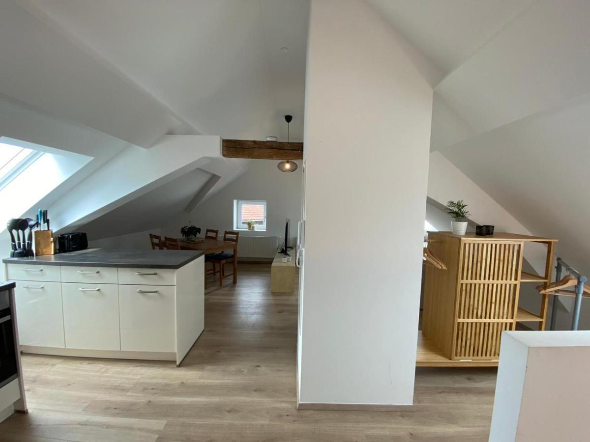 Helle 2 Zi. Wohnung Naehe Flughafen Muenchen Haimhausen  Luaran gambar