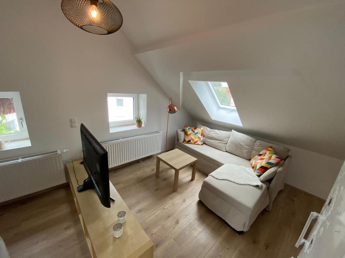 Helle 2 Zi. Wohnung Naehe Flughafen Muenchen Haimhausen  Luaran gambar